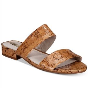 🎄 Flash sale $20 off Kenneth Cole Sandals